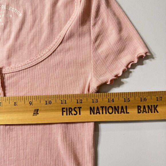 Aeropostale Women's Green Short Sleeve  Cropped Henley T Shirt w/buttons  Sz S - Picture 4 of 9